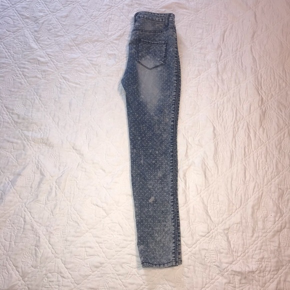 Crave Fame by Almost Famous Acid Wash - Picture 4 of 7